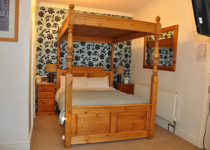 Walcot House