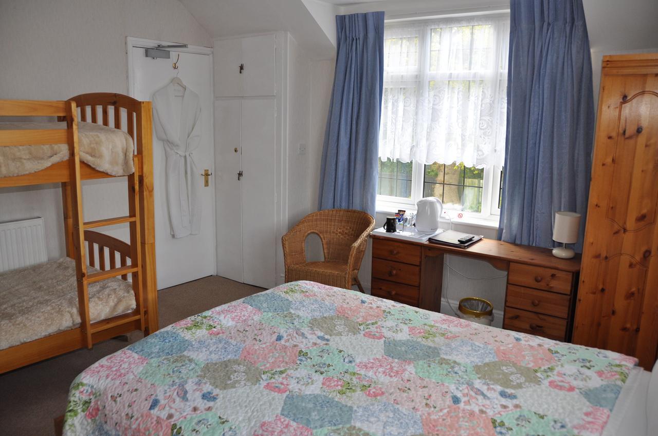 Walcot House 4*